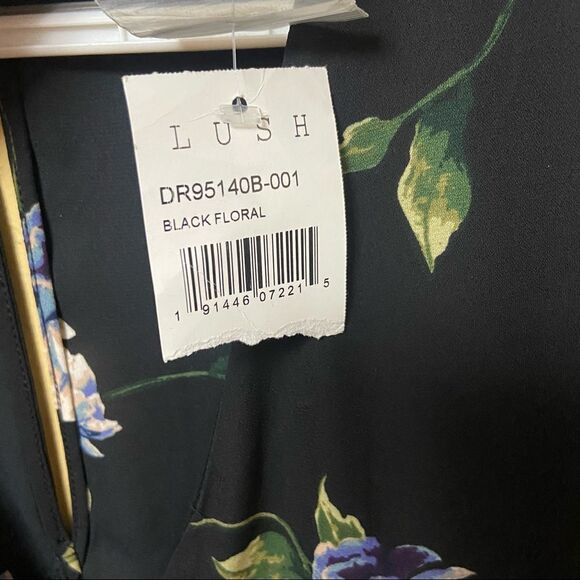 NWT  Lush Elly Vintage Black Floral Wrap Dress L - Picture 3 of 4